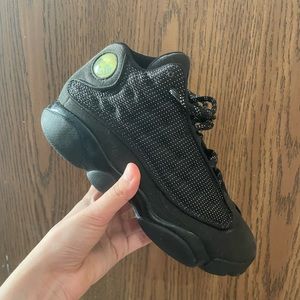 JORDAN 13S IN BLACK WORN TWICE WITH BOX SIZE 3